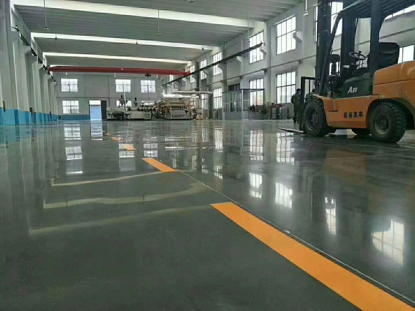 北京地坪常见问题，地坪起砂处理，地坪开裂修复